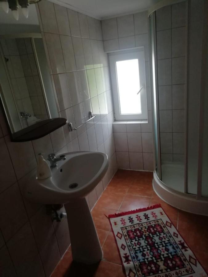 Vila Ovi Hotel Бран Екстериор снимка