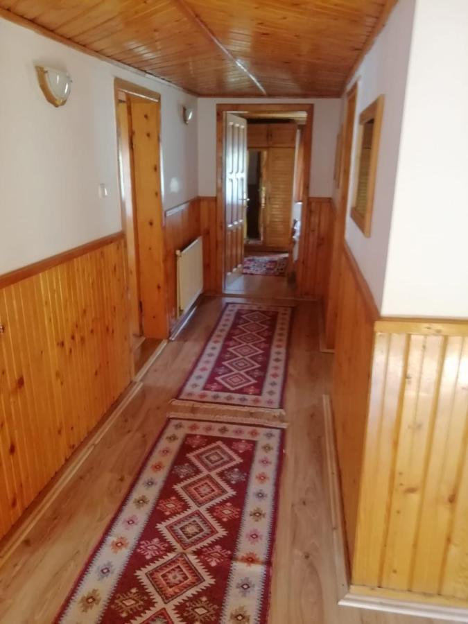 Vila Ovi Hotel Бран Екстериор снимка