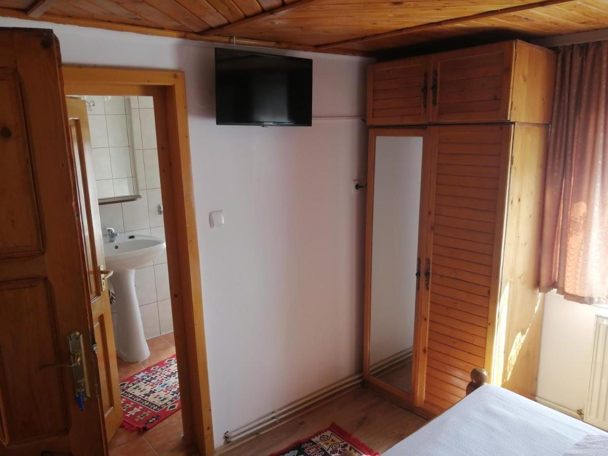 Vila Ovi Hotel Бран Екстериор снимка